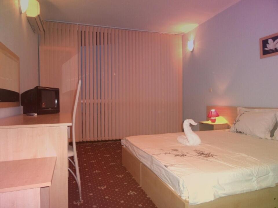 Hotel Paradise Golden Sands Exterior photo